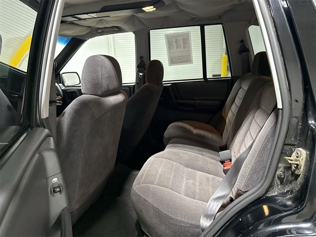 used 1998 Jeep Grand Cherokee car, priced at $2,500