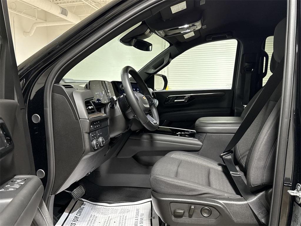 new 2025 Chevrolet Tahoe car, priced at $61,495
