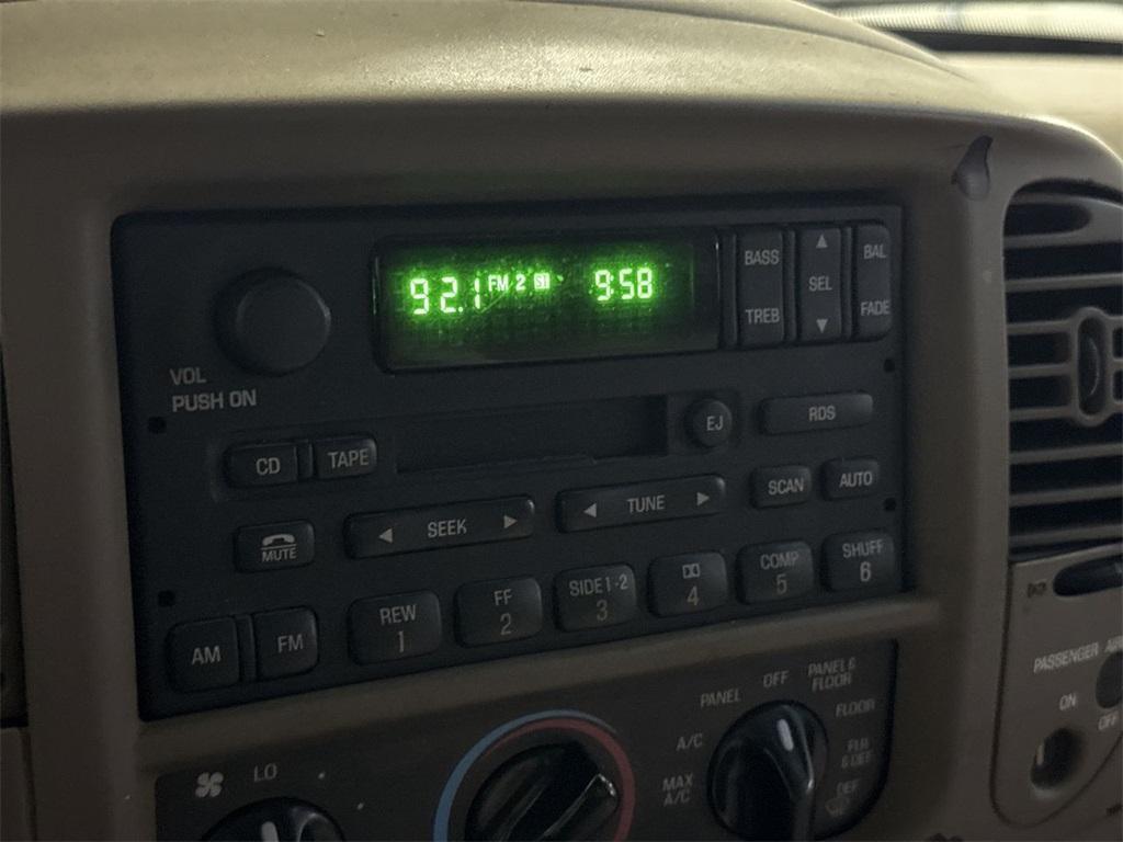 used 2001 Ford F-150 car, priced at $3,900