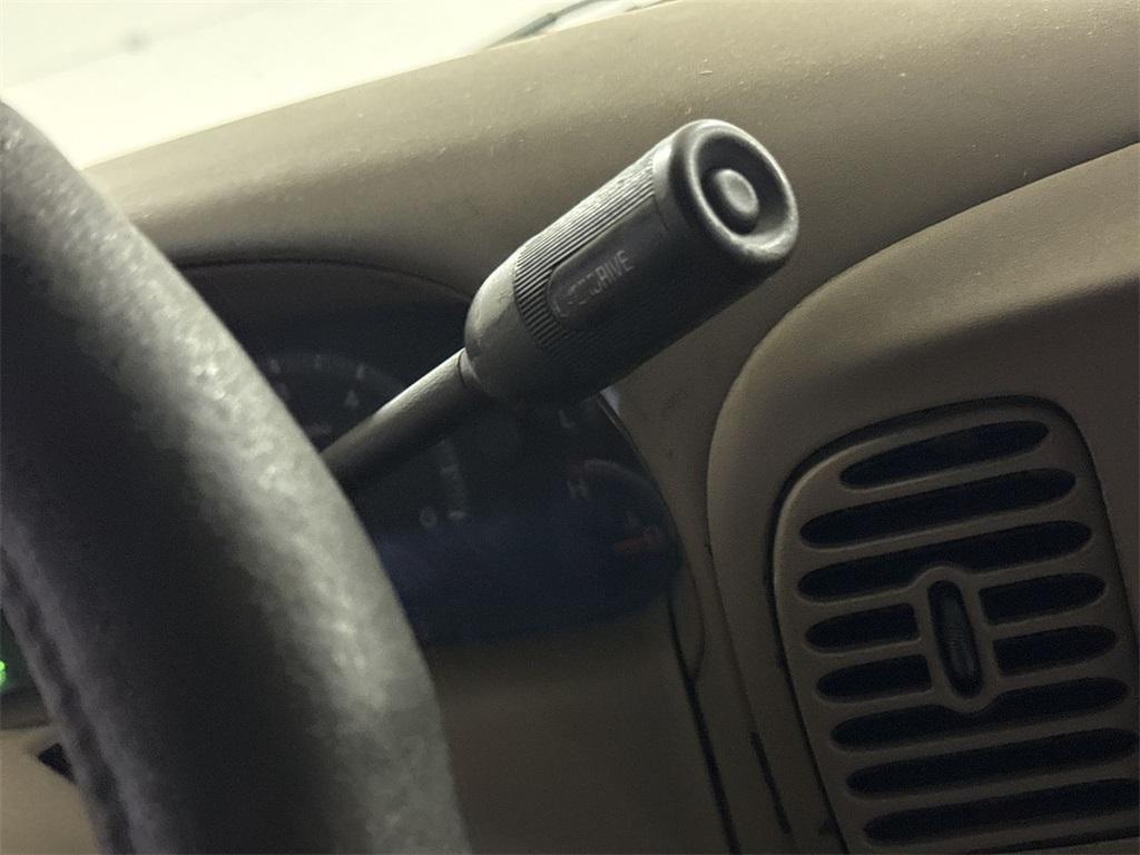 used 2001 Ford F-150 car, priced at $3,900