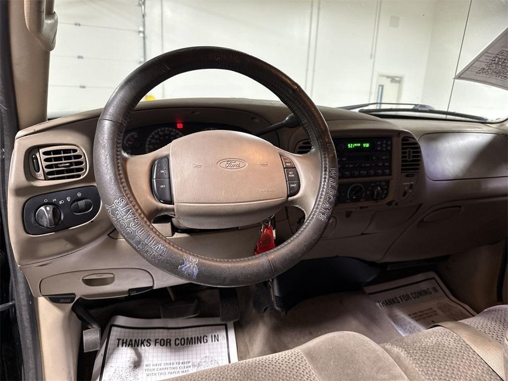 used 2001 Ford F-150 car, priced at $3,900