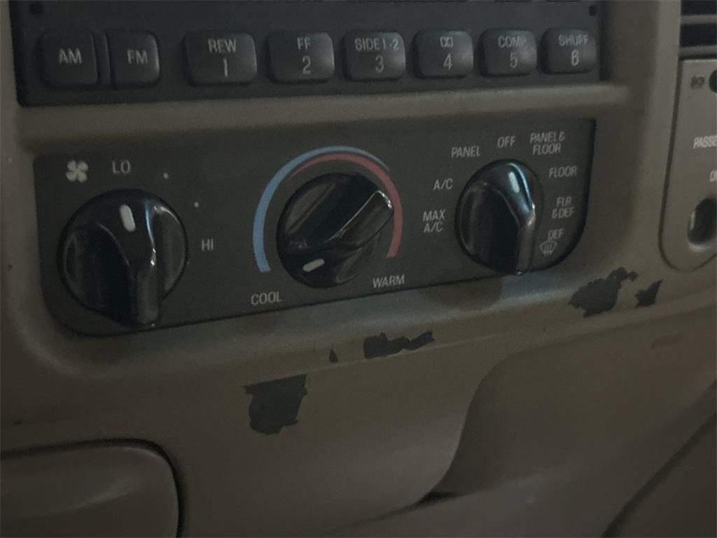 used 2001 Ford F-150 car, priced at $3,900