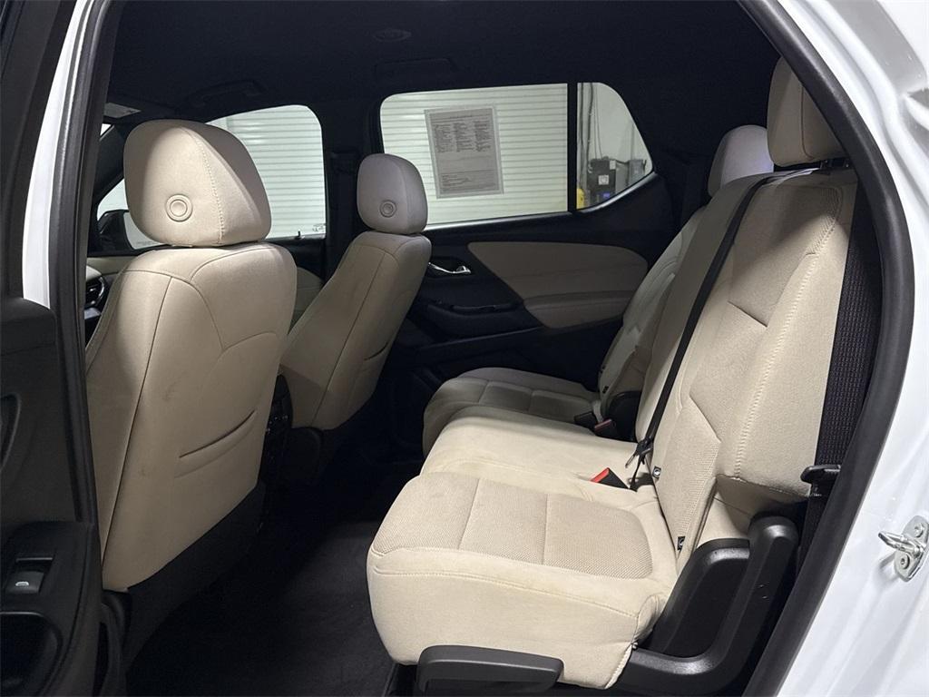 used 2023 Chevrolet Traverse car, priced at $22,987