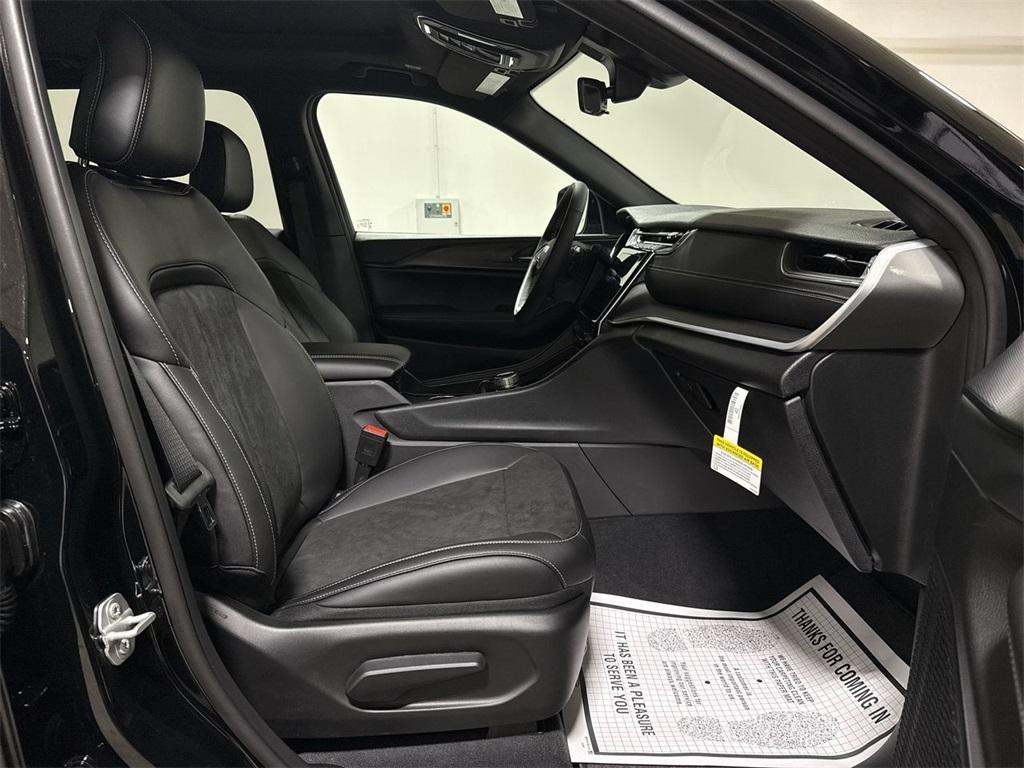 new 2025 Jeep Grand Cherokee L car, priced at $43,615