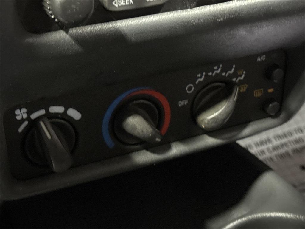 used 2001 Chevrolet Cavalier car, priced at $3,500