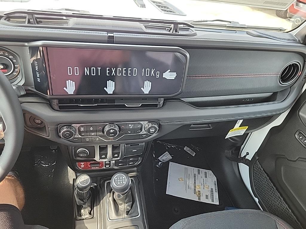 new 2025 Jeep Wrangler car, priced at $53,266