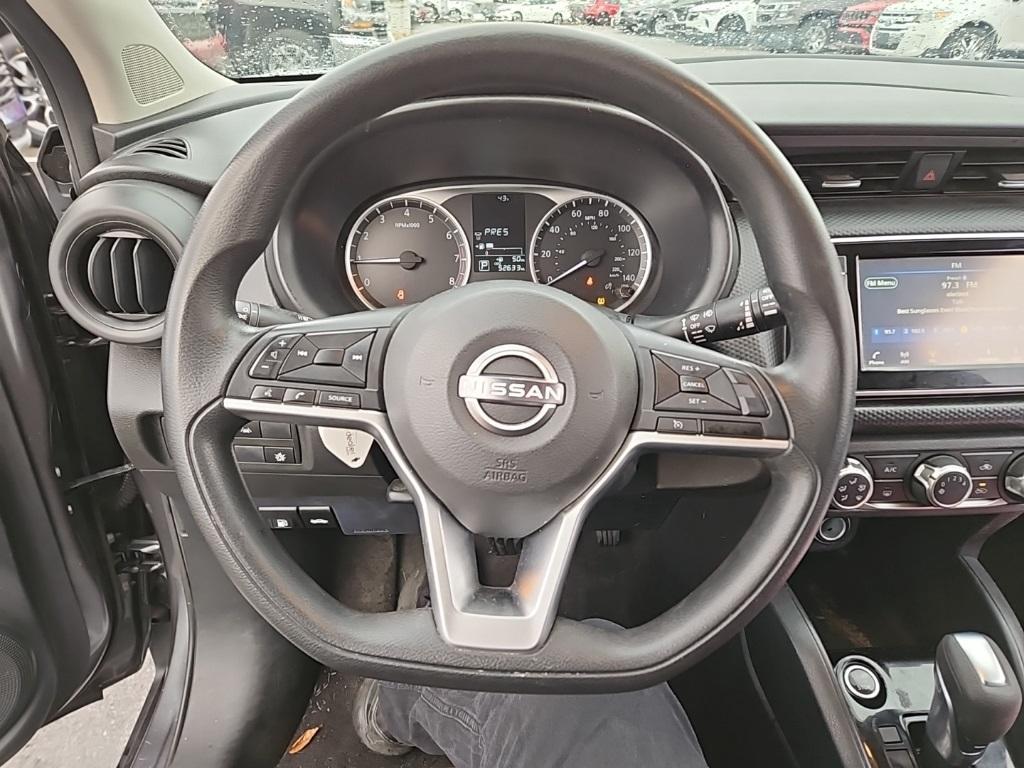 used 2022 Nissan Kicks car