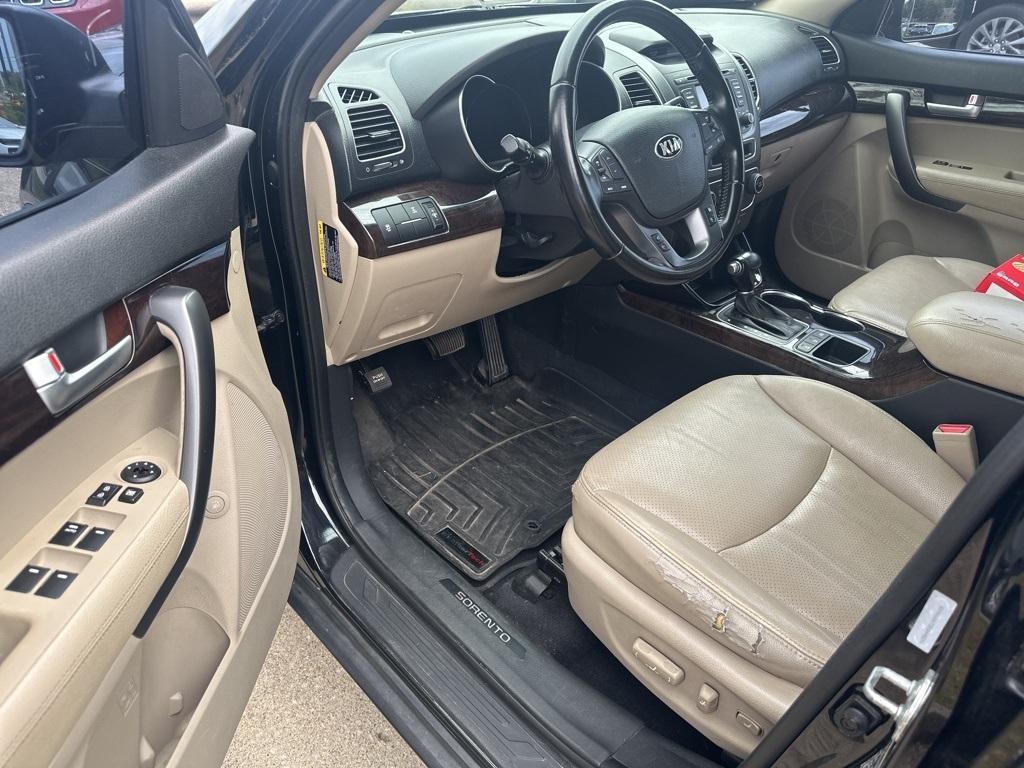 used 2014 Kia Sorento car, priced at $5,900