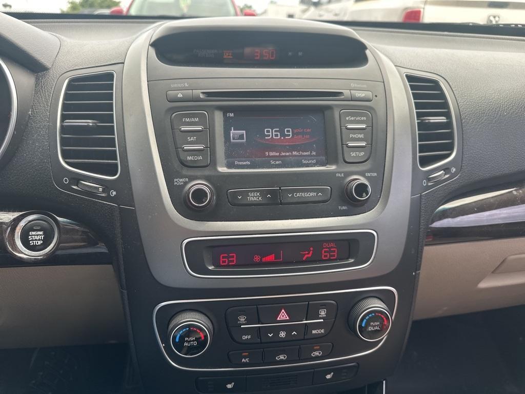 used 2014 Kia Sorento car, priced at $5,900