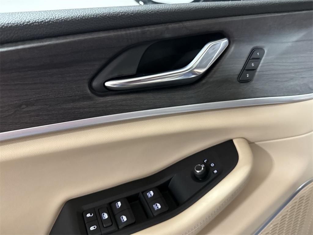 new 2025 Jeep Grand Cherokee L car, priced at $45,709