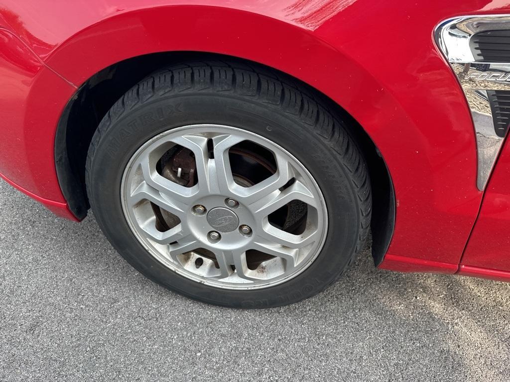 used 2008 Ford Focus car, priced at $2,900