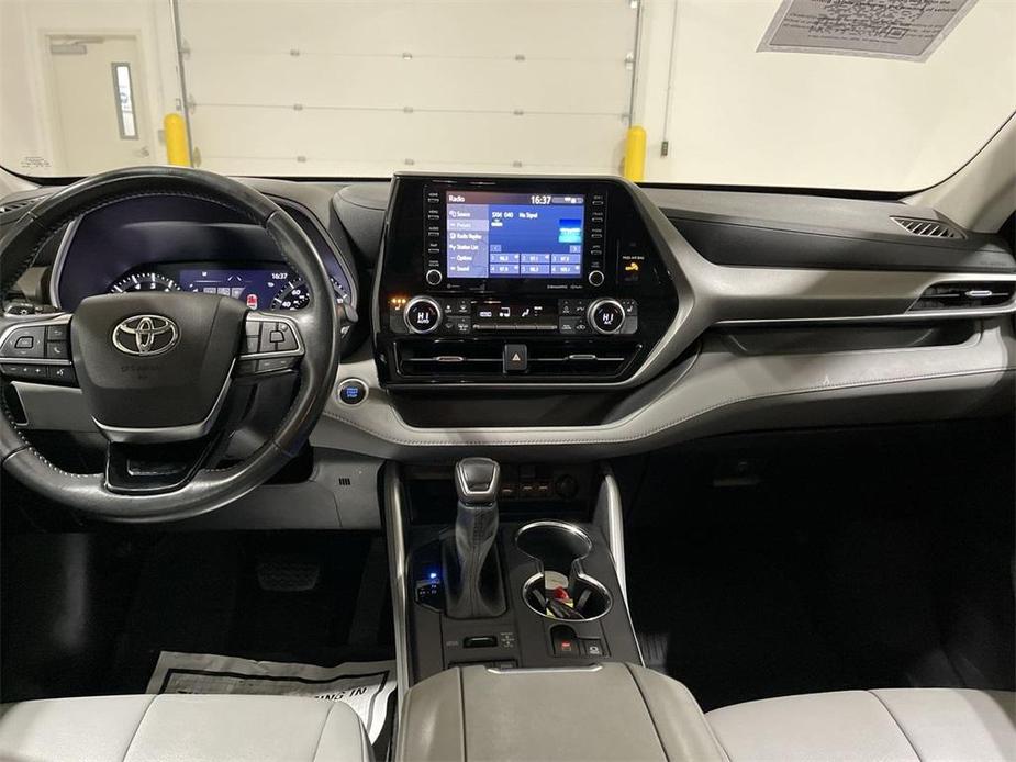 used 2021 Toyota Highlander car, priced at $32,287