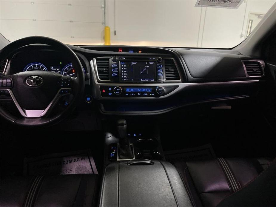 used 2019 Toyota Highlander car, priced at $26,987