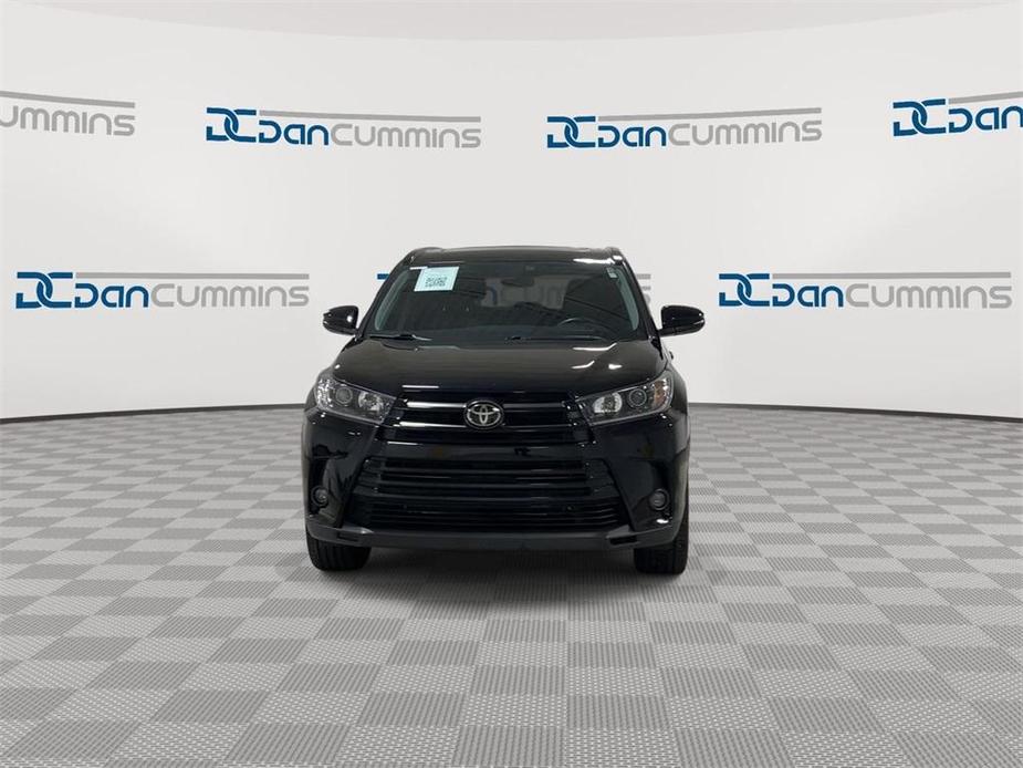 used 2019 Toyota Highlander car, priced at $26,987