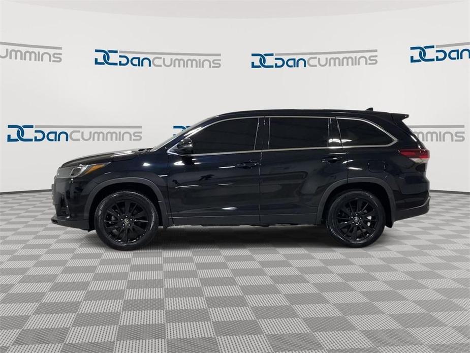 used 2019 Toyota Highlander car, priced at $26,987