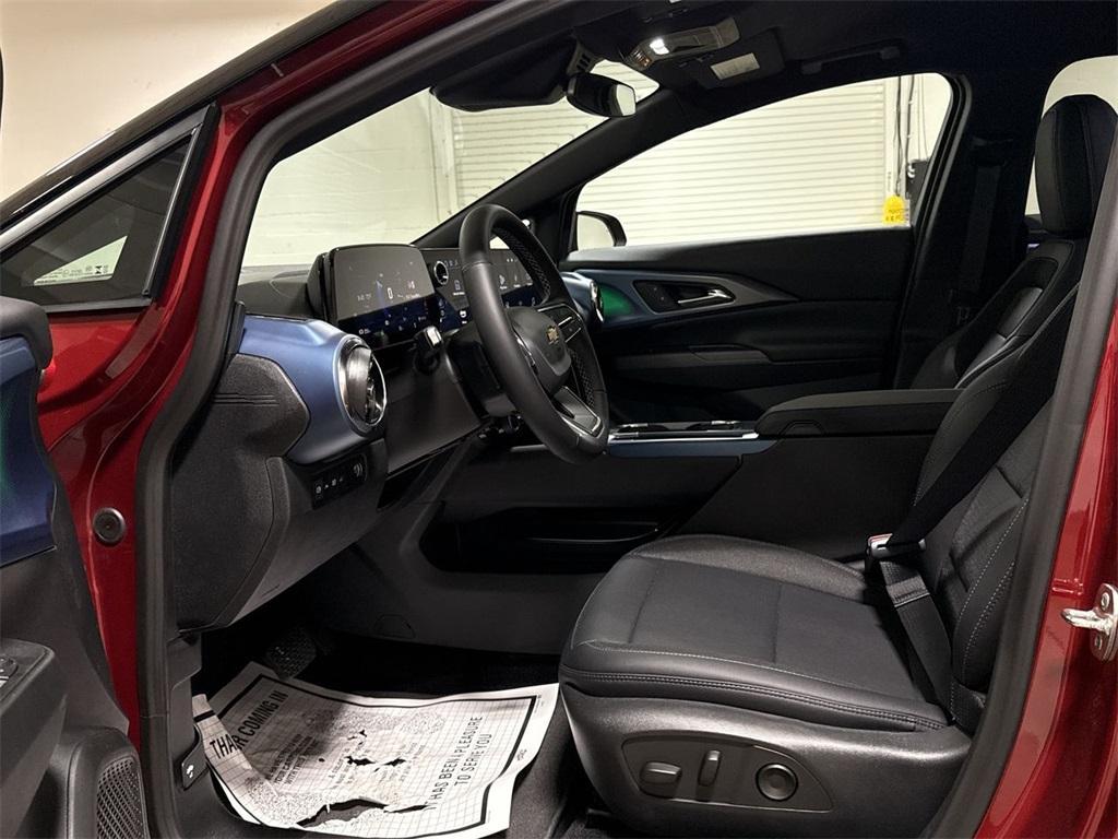 new 2025 Chevrolet Equinox EV car, priced at $39,873