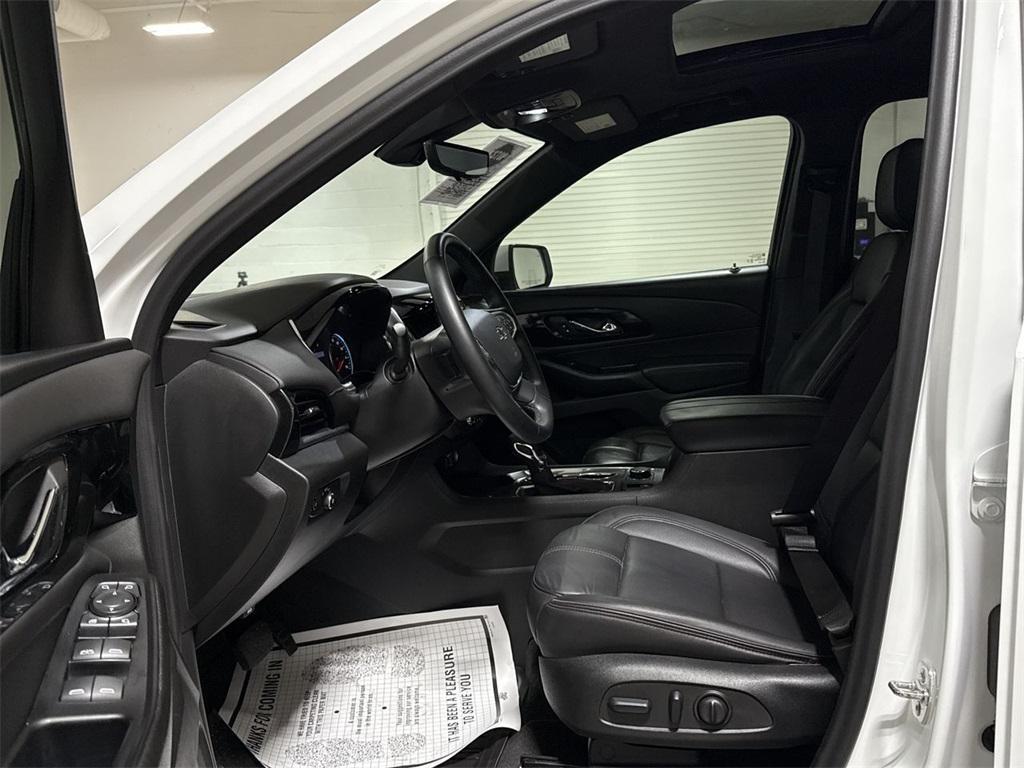 used 2023 Chevrolet Traverse car, priced at $37,987