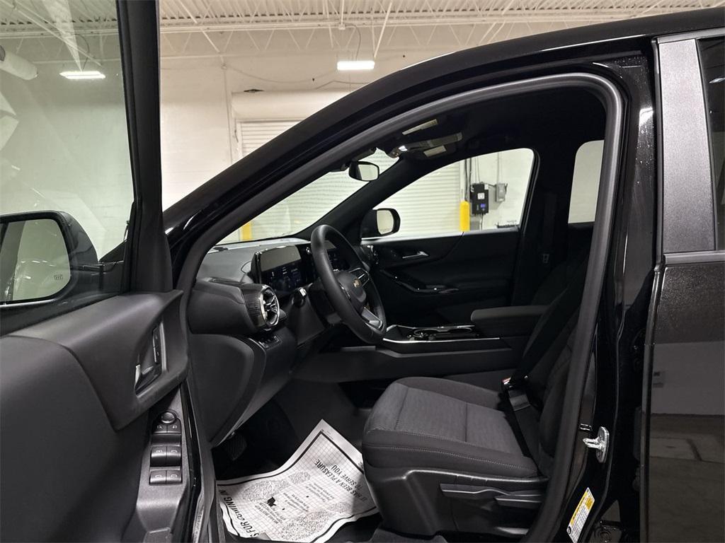 new 2026 Chevrolet Equinox car, priced at $25,473