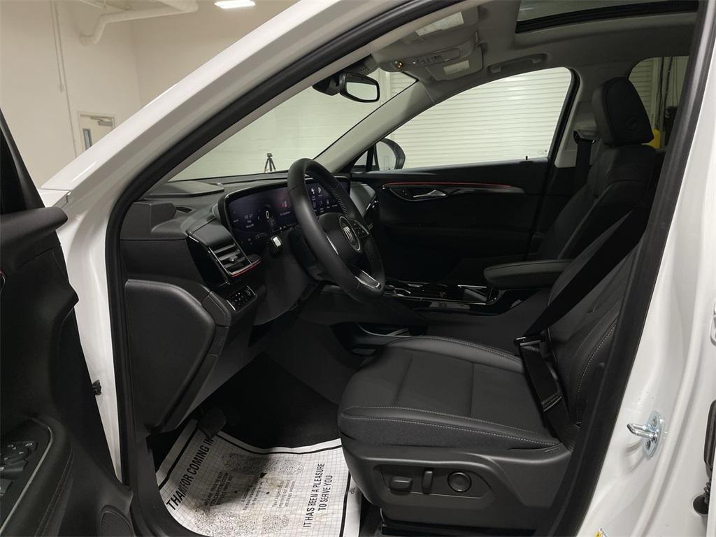 new 2025 Buick Envision car, priced at $36,579