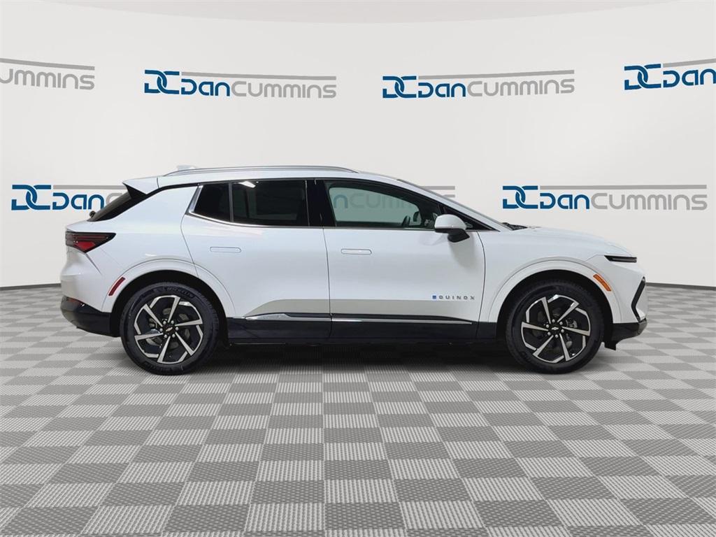 new 2025 Chevrolet Equinox EV car, priced at $35,873