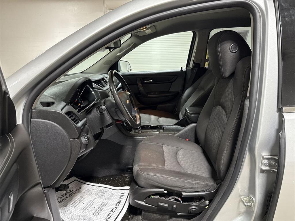 used 2016 Chevrolet Traverse car, priced at $5,900