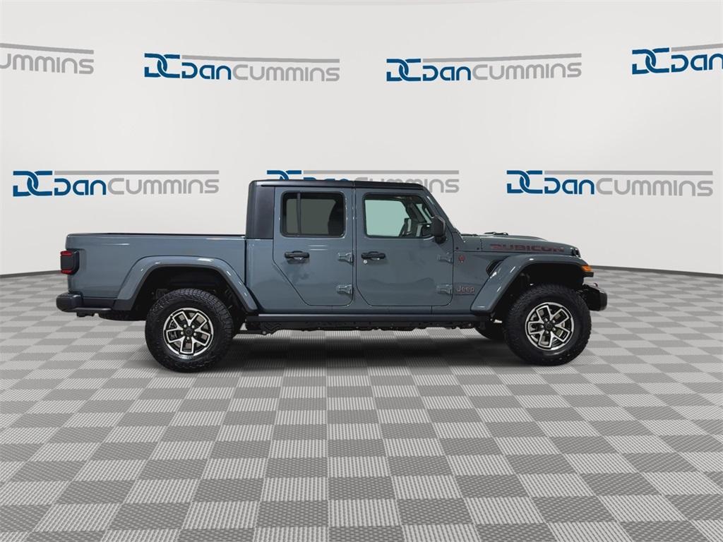 new 2025 Jeep Gladiator car, priced at $47,942