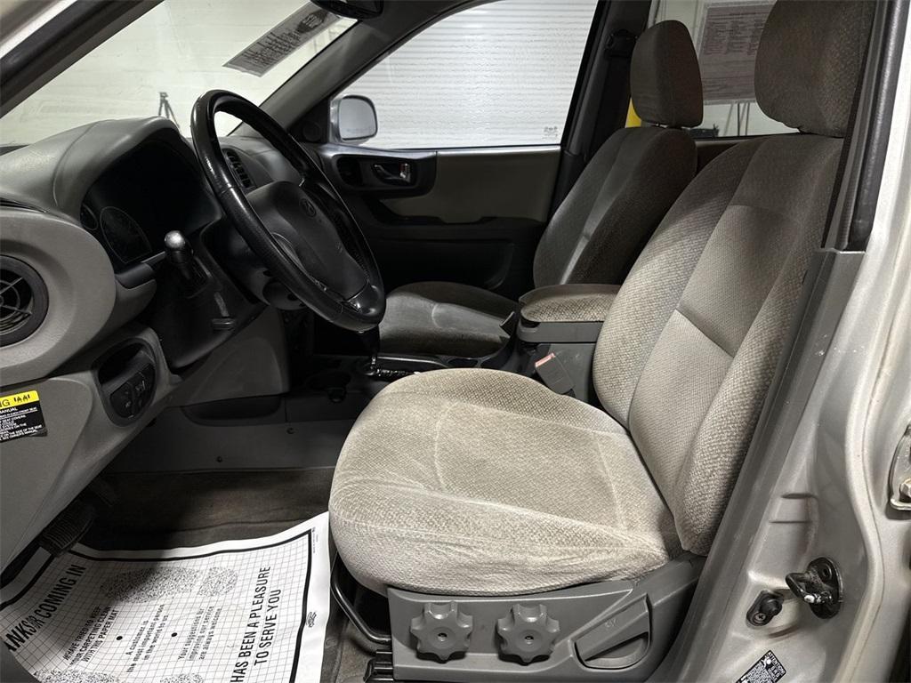used 2005 Hyundai Santa Fe car, priced at $2,500