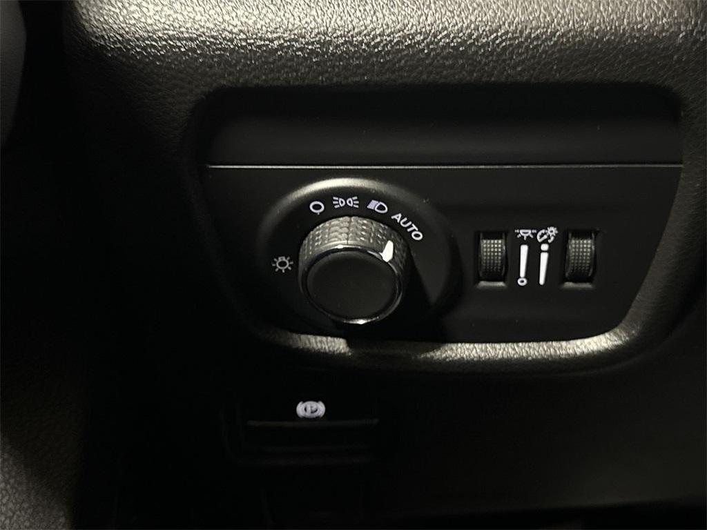 used 2023 Jeep Grand Cherokee car, priced at $25,453