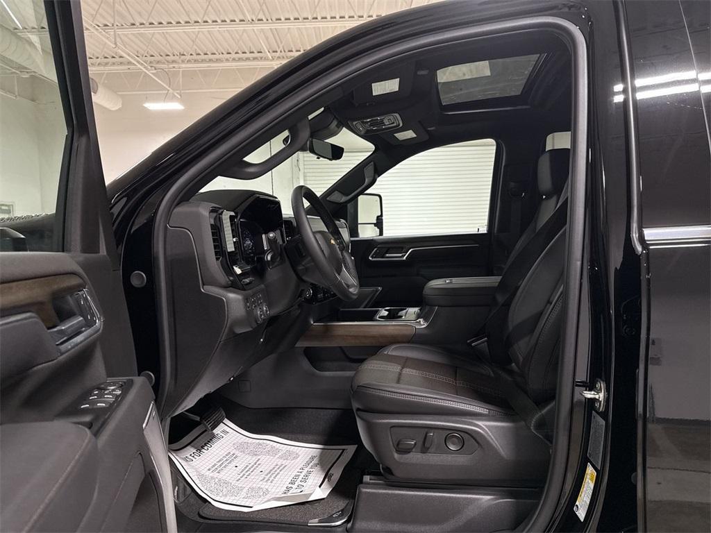 new 2026 Chevrolet Silverado 3500 car, priced at $88,625
