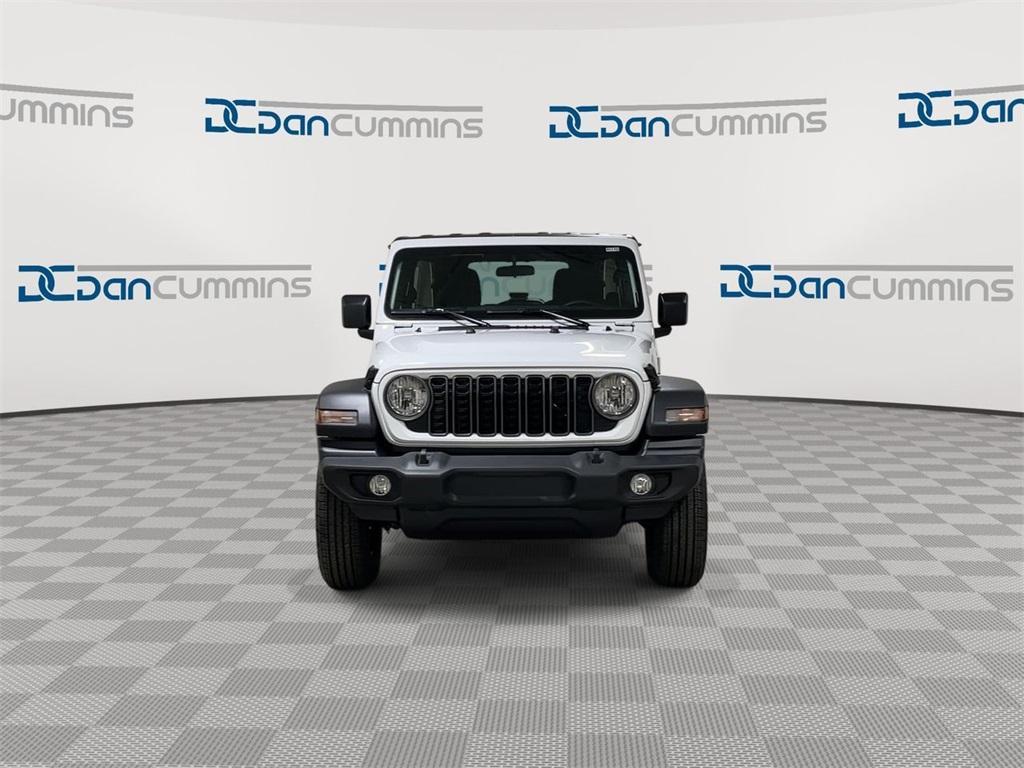 new 2025 Jeep Wrangler car, priced at $39,080