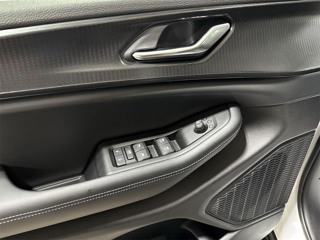 new 2025 Jeep Grand Cherokee car, priced at $37,988