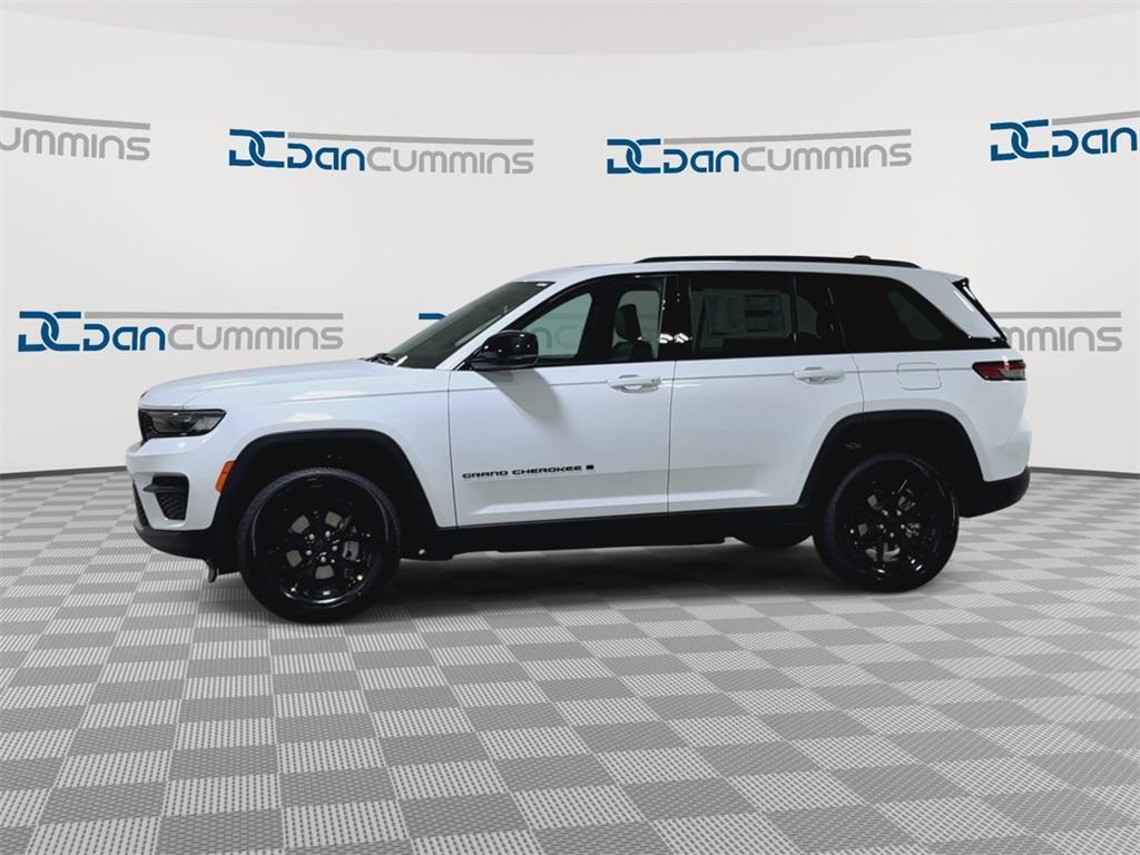 new 2025 Jeep Grand Cherokee car, priced at $37,988