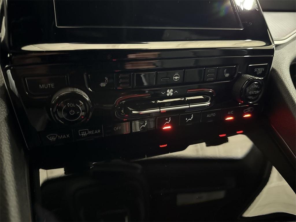 new 2025 Jeep Grand Cherokee car, priced at $37,988