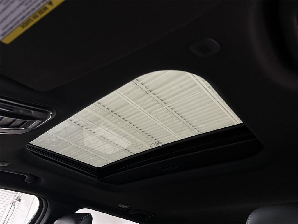 new 2025 Jeep Grand Cherokee car, priced at $37,988