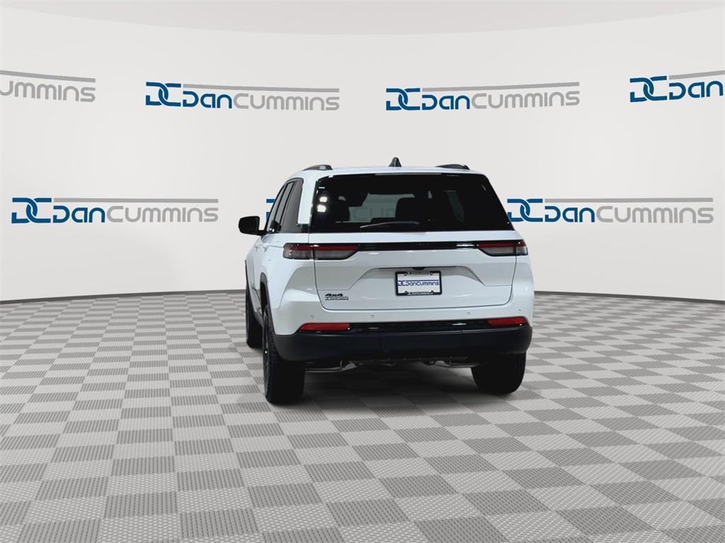 new 2025 Jeep Grand Cherokee car, priced at $37,988