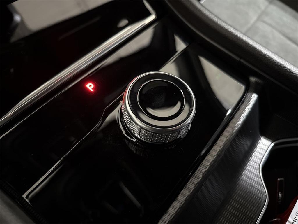 new 2025 Jeep Grand Cherokee car, priced at $37,988