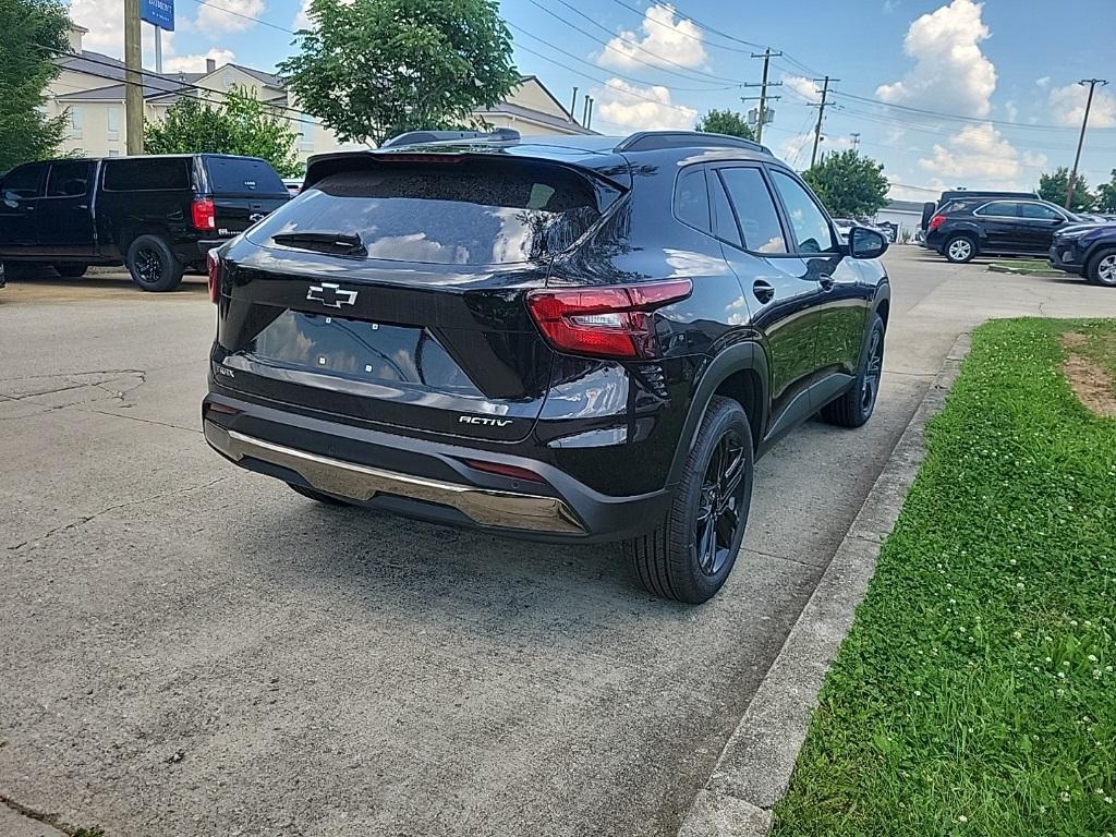 new 2025 Chevrolet Trax car, priced at $25,738