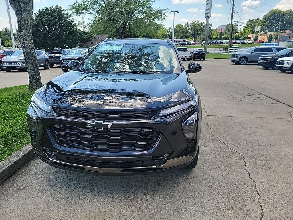 new 2025 Chevrolet Trax car, priced at $25,738