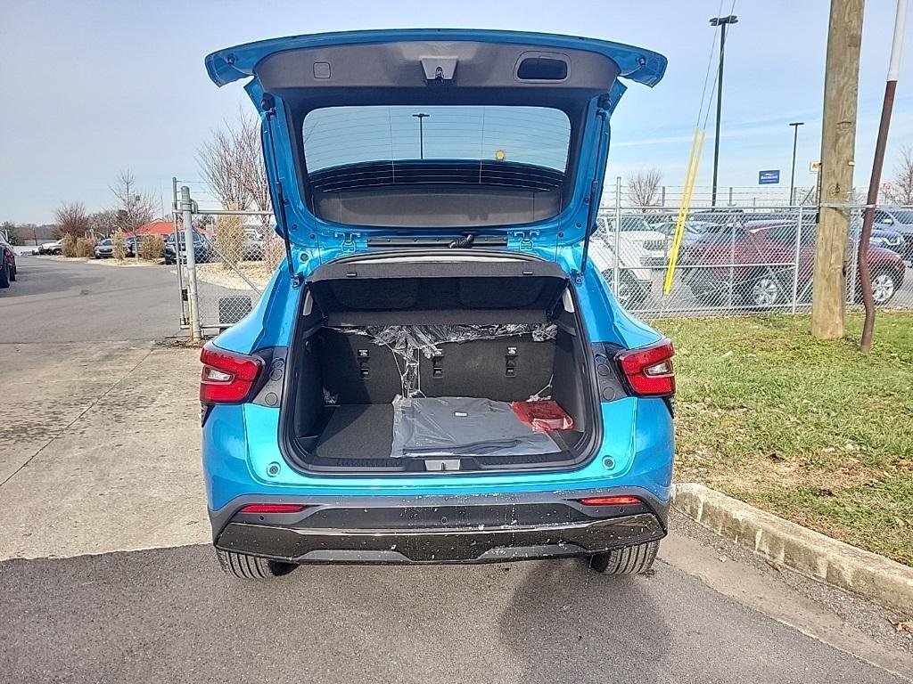 new 2025 Chevrolet Trax car, priced at $25,673