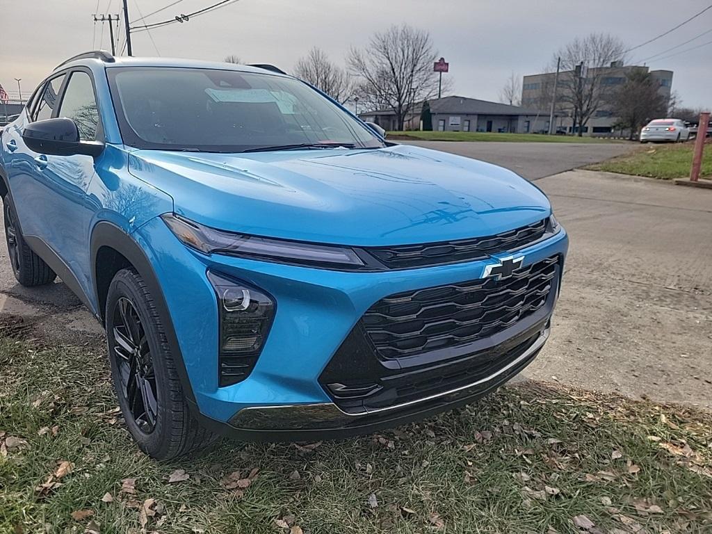 new 2025 Chevrolet Trax car, priced at $25,673