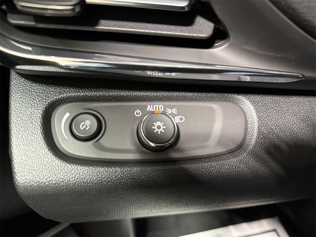 new 2025 Buick Envista car, priced at $25,597