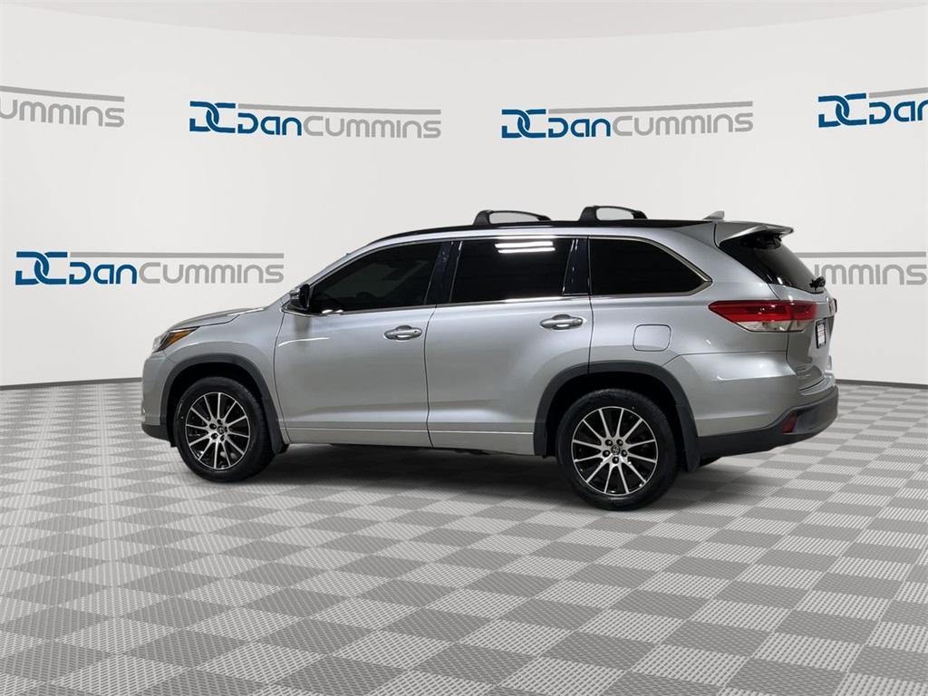 used 2018 Toyota Highlander car, priced at $25,587