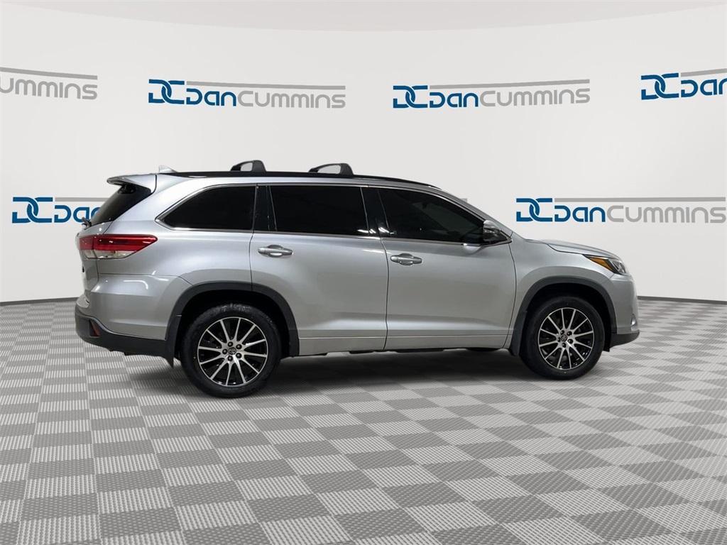 used 2018 Toyota Highlander car, priced at $25,587