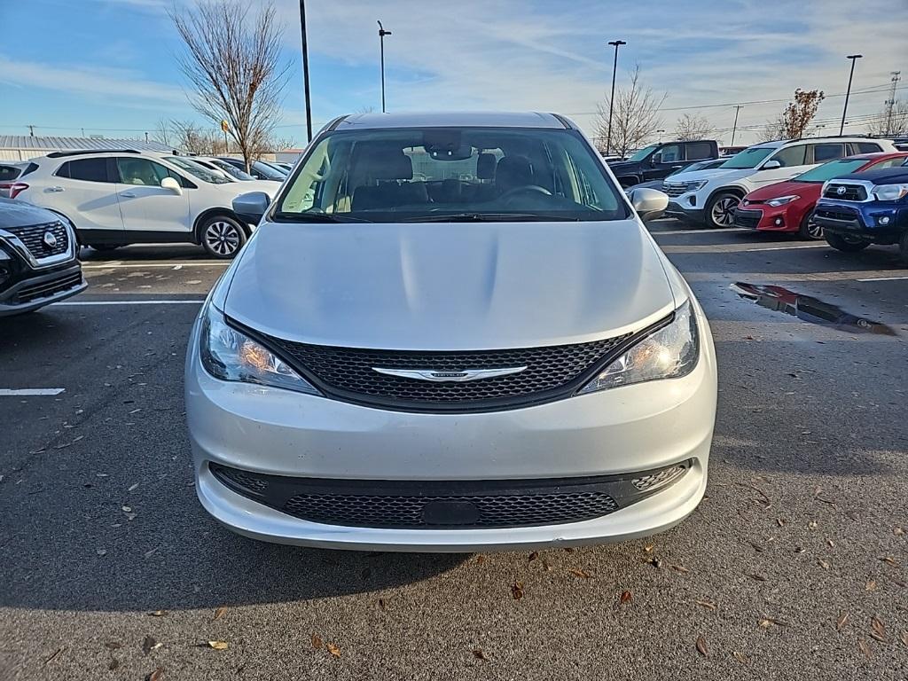 used 2023 Chrysler Voyager car