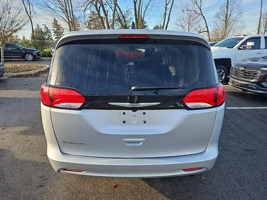 used 2023 Chrysler Voyager car