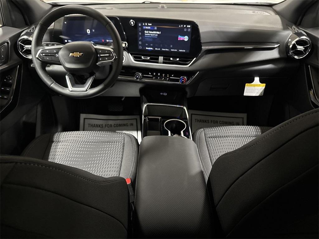 new 2025 Chevrolet Equinox car, priced at $27,995