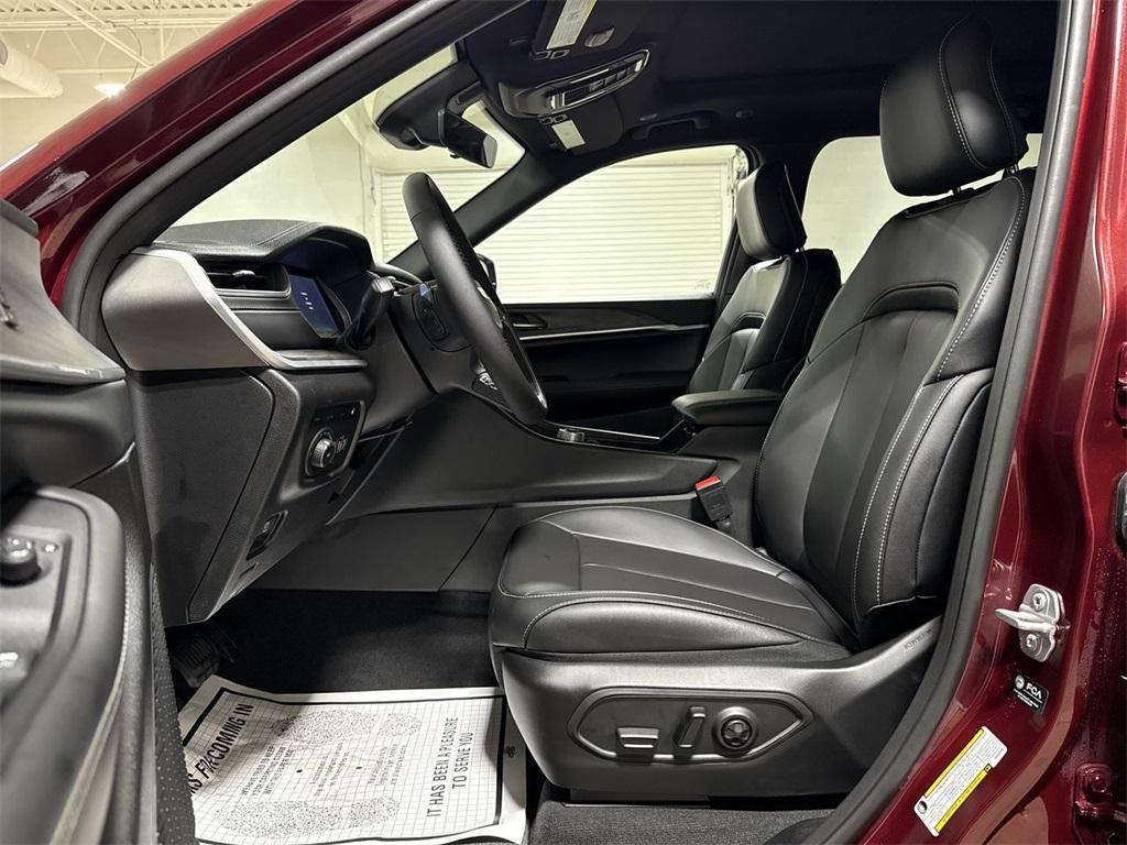 new 2025 Jeep Grand Cherokee 4xe car, priced at $53,477