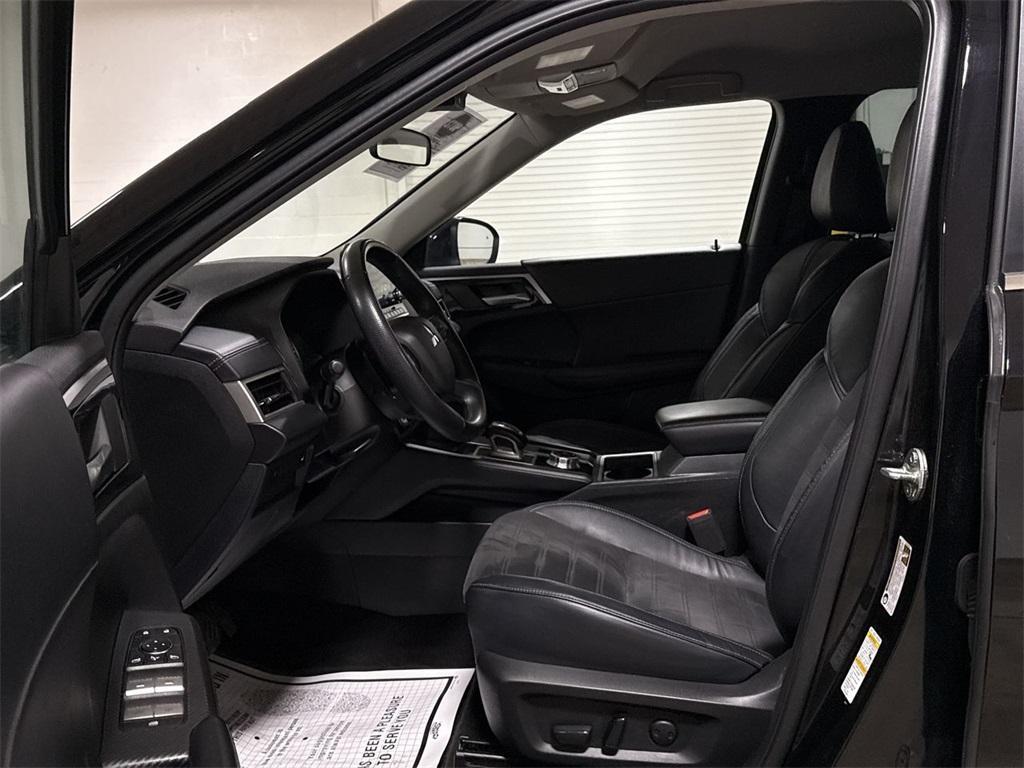 used 2023 Mitsubishi Outlander car, priced at $22,987