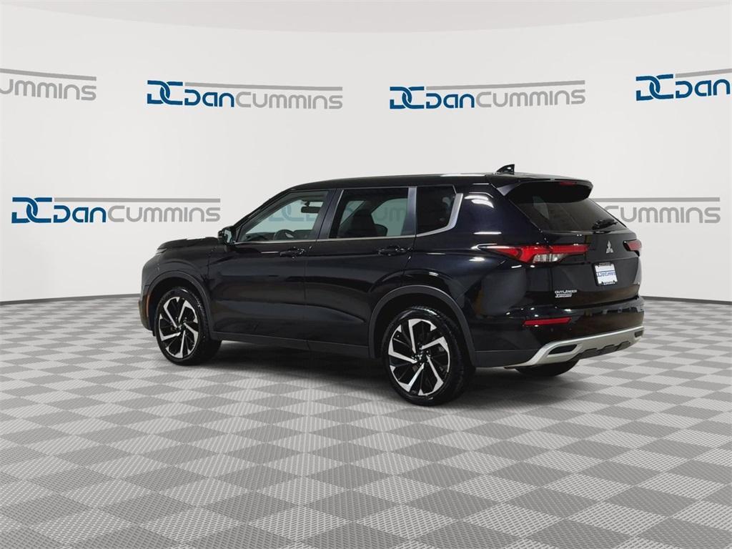 used 2023 Mitsubishi Outlander car, priced at $22,987