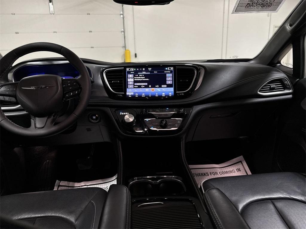 used 2025 Chrysler Pacifica car, priced at $38,987